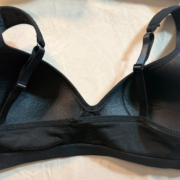 FOUR Zone Pro Lightly Padded Wireless Pullon Bras (white/grey/black) L / 34/36C - Picture 8 of 16